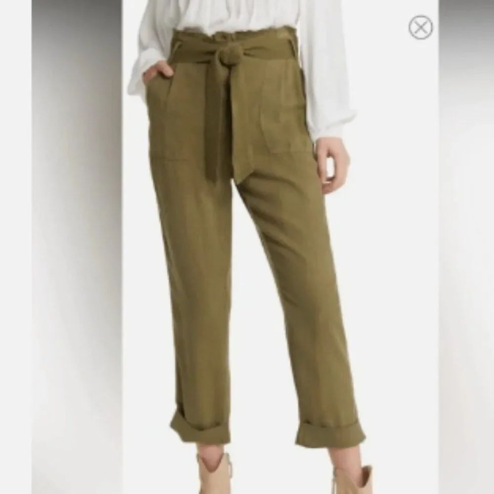 NWOT Treasure and Bond Paperbag Waist Pants Cuffed Crop Green in Size 0